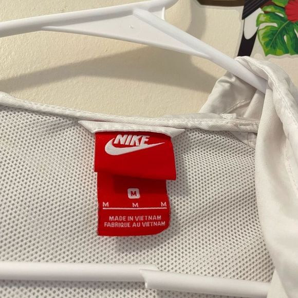 Nike Windbreaker  women’s Jackets Size M - Picture 4 of 6
